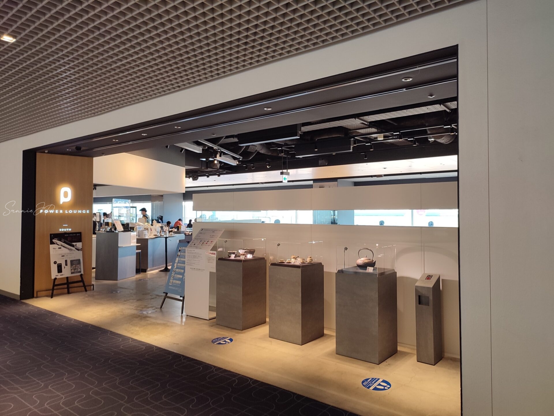 羽田空港第1ターミナル「POWER LOUNGE SOUTH」のエントランス