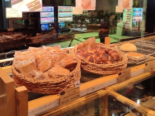 表参道「BAKERY CAFE 426」のパン