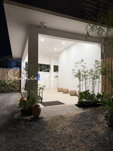 フィリピン セブ島 マクタン島 Bluewater Maribago Pizzeria Delfino's 店舗入り口