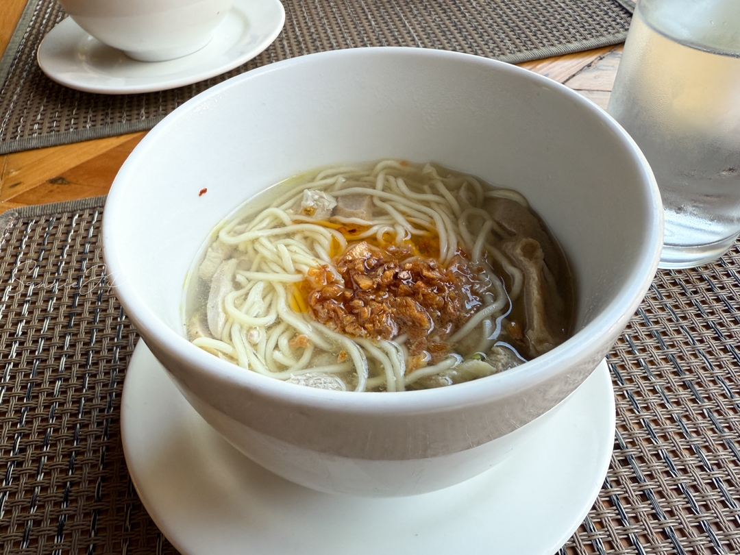 Allegro Restaurantの朝食ビュッフェで選べるシンプルなヌードル