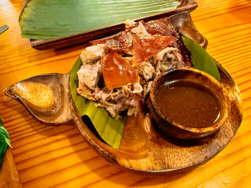 House of Lechon Acacia Street店の１人前レチョン