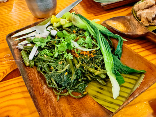 House of Lechon Acacia Street店の空芯菜炒め