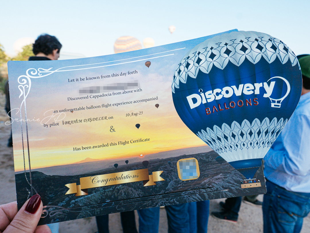 カッパドキア・ギョレメのDiscovery Balloonsで贈られる高級感あるデザインの飛行証明書