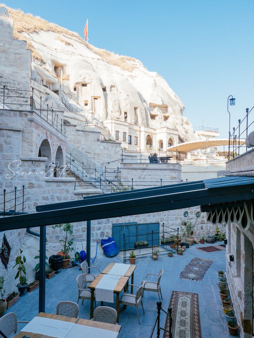 トルコ ギョレメ カッパドキア Majestic Cave Houseの敷地内