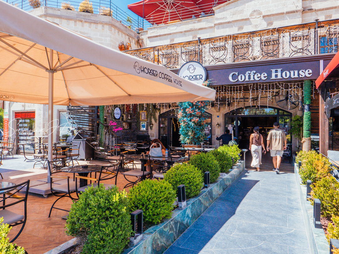 トルコ カッパドキア ギョレメ Hopper Coffee House  入口