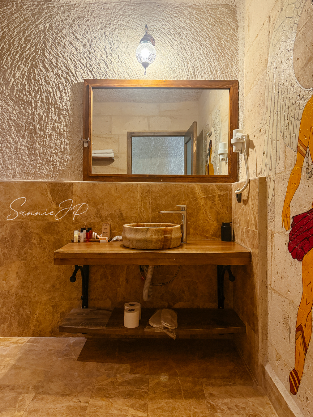 トルコ ギョレメ カッパドキア Majestic Cave Houseの洗面台