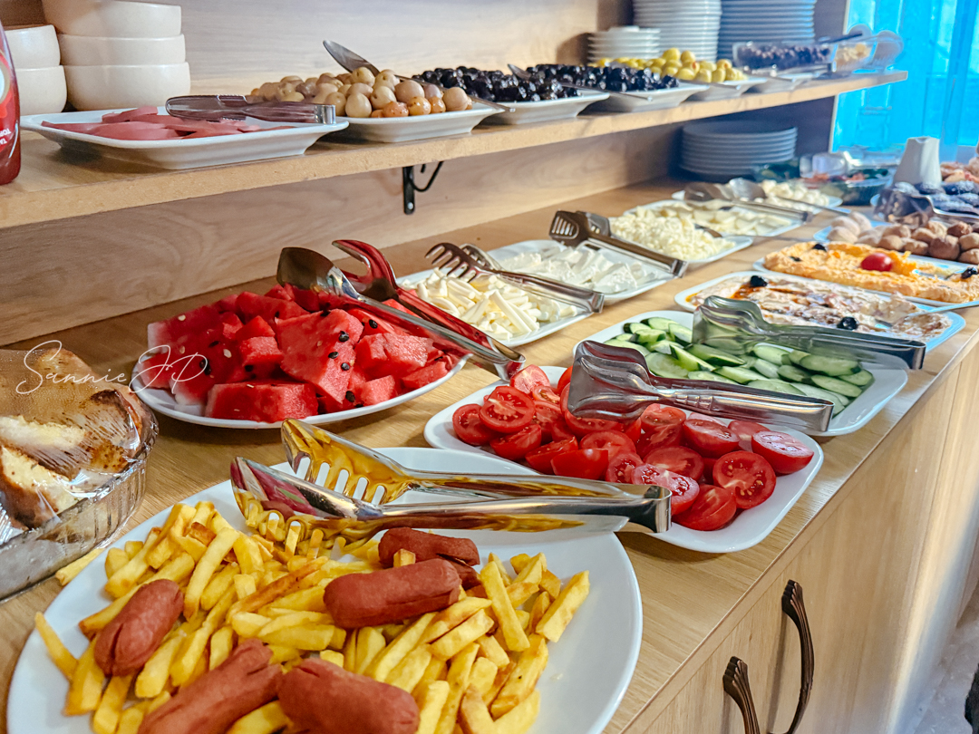 トルコ ギョレメ カッパドキア Majestic Cave Houseの朝食ラインナップ