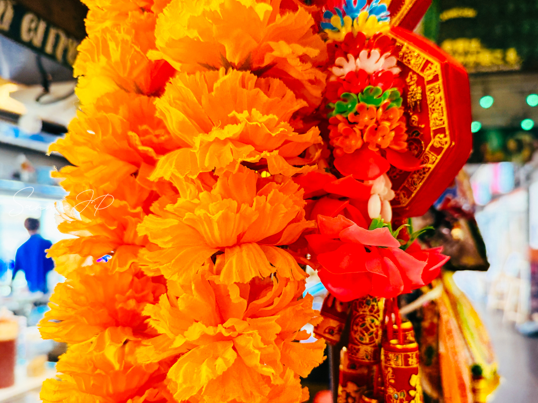 下北沢 タイ屋台999 (カオカオカオ) 店頭の装飾