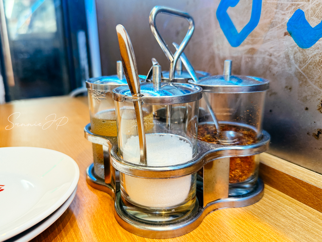 下北沢 タイ屋台999 (カオカオカオ) 調味料