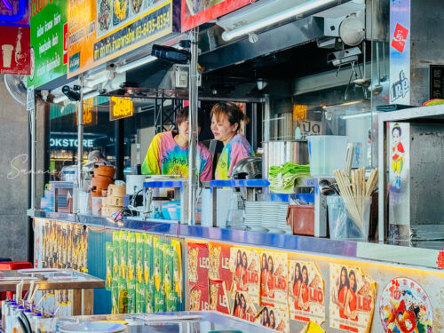 下北沢 タイ屋台999 (カオカオカオ) 店内