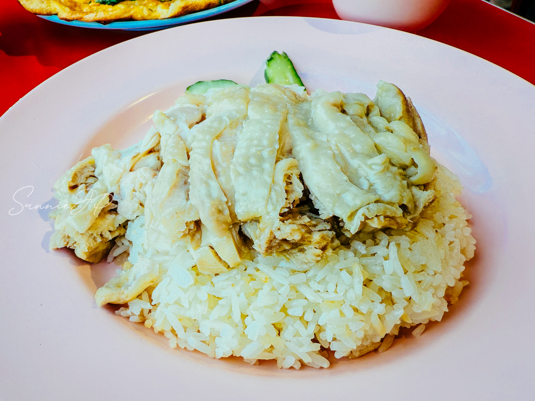 下北沢 タイ屋台999 (カオカオカオ) カオマンガイ