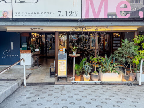 東京 渋谷 道玄坂 CAFE9 店舗入り口