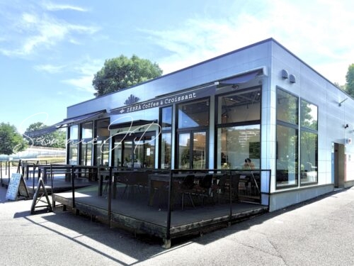 ZEBRA Coffee & Croissant 稲城中央公園店の外観