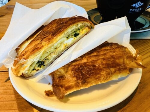 ZEBRA Coffee & Croissant 稲城中央公園店のツナバジルパニーニ