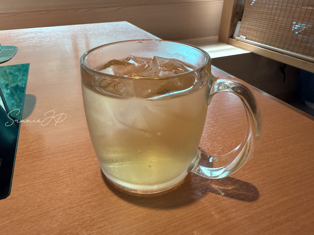 湯上がりに香るジャスミンティー。箱根時間がさらに穏やかに