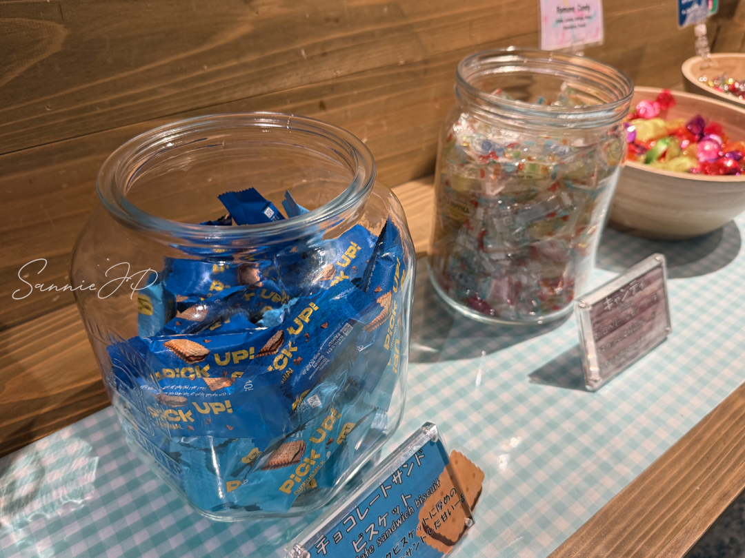 チョコレートサンドビスケット｜特に人気の高いサクサク食感のチョコビスケット