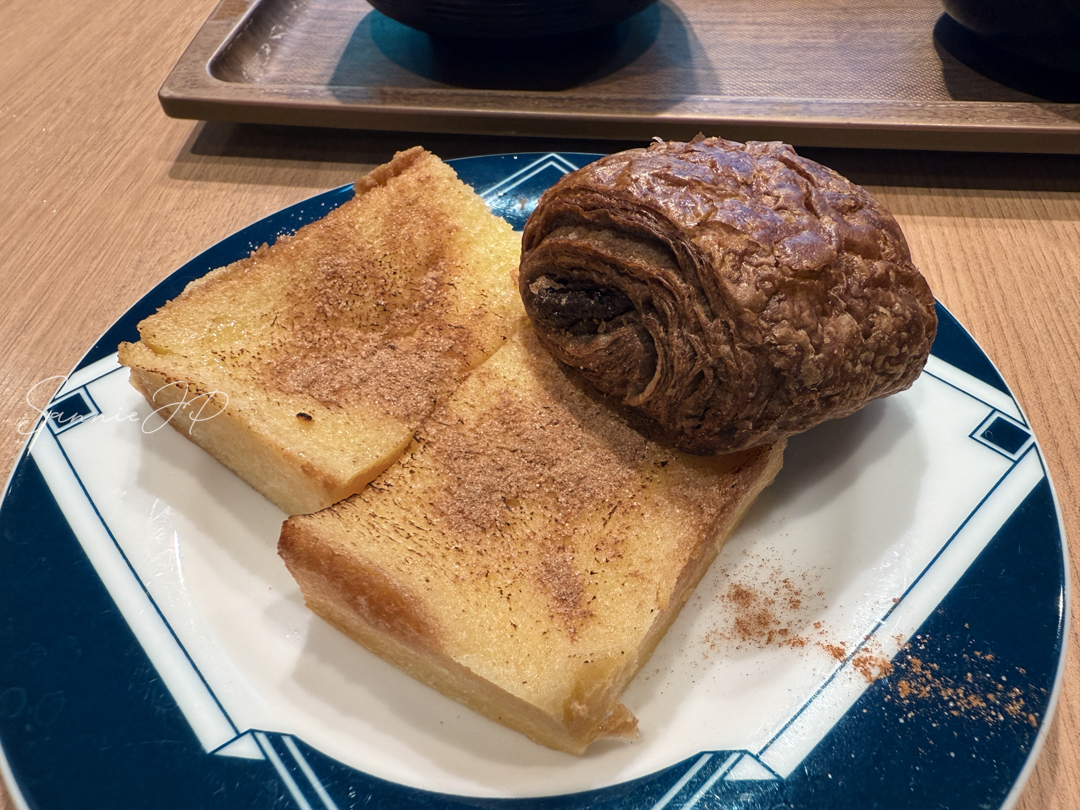 デザート代わりに取った甘い系のパン。箱根ゆとわ朝食ビュッフェでの小さな楽しみ