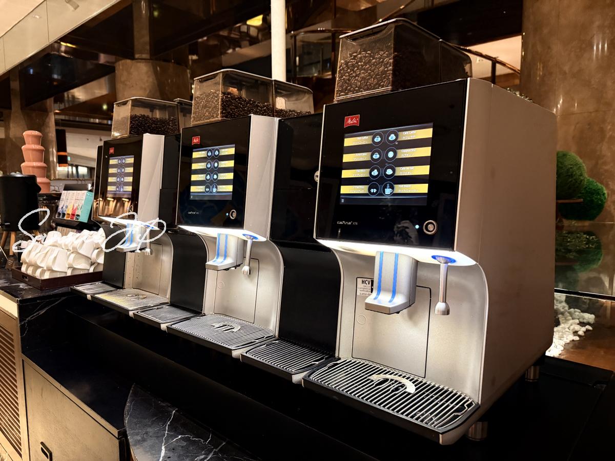 マーブルラウンジのドリンクコーナー